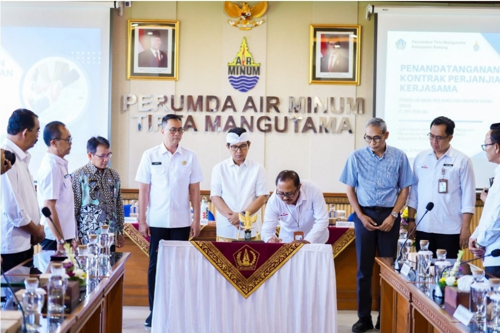 Penandatanganan MoU Perumda Tirta Mangutama Dengan PT. Pipa Ticini Bali